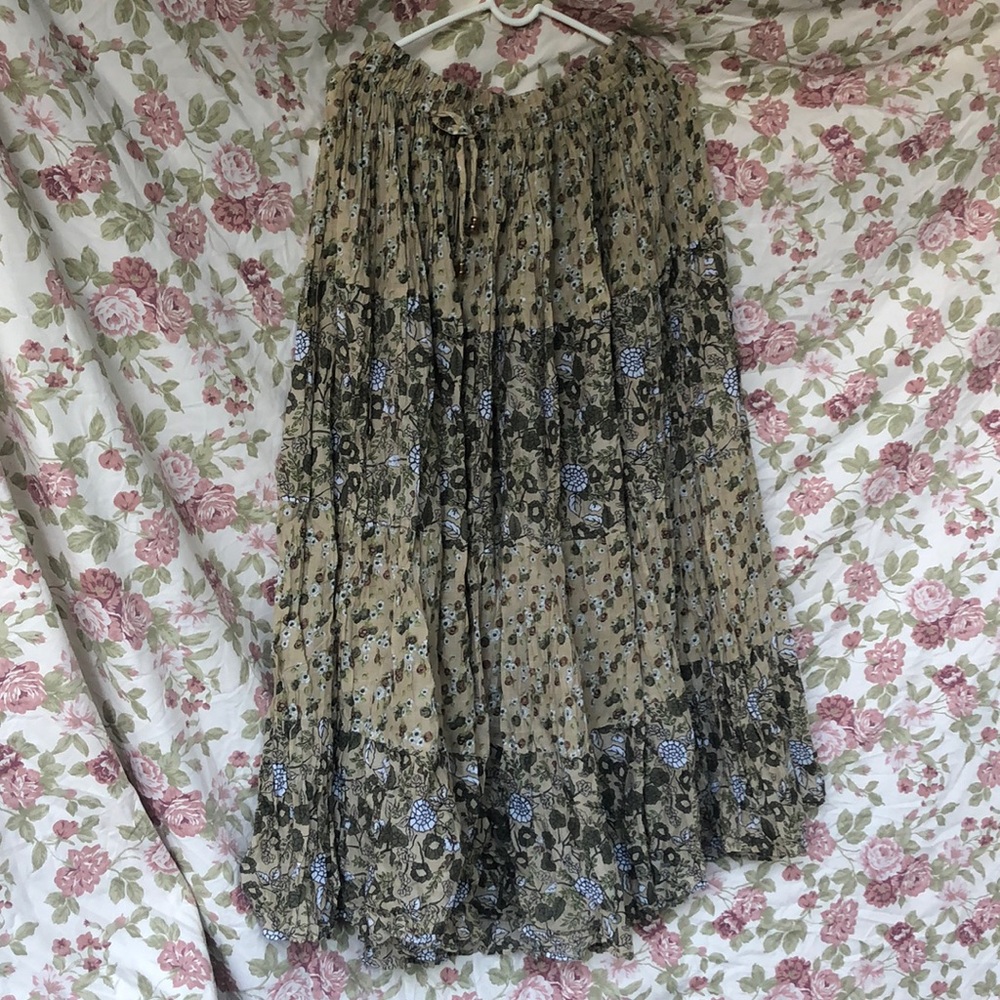 White stag skirt